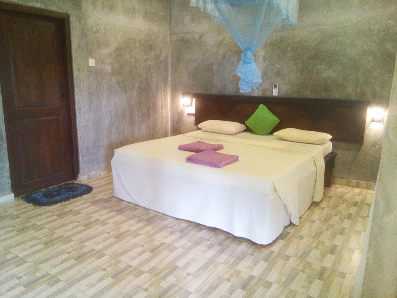Isiwara Paura Bugged Apartment Sigiriya Exterior photo